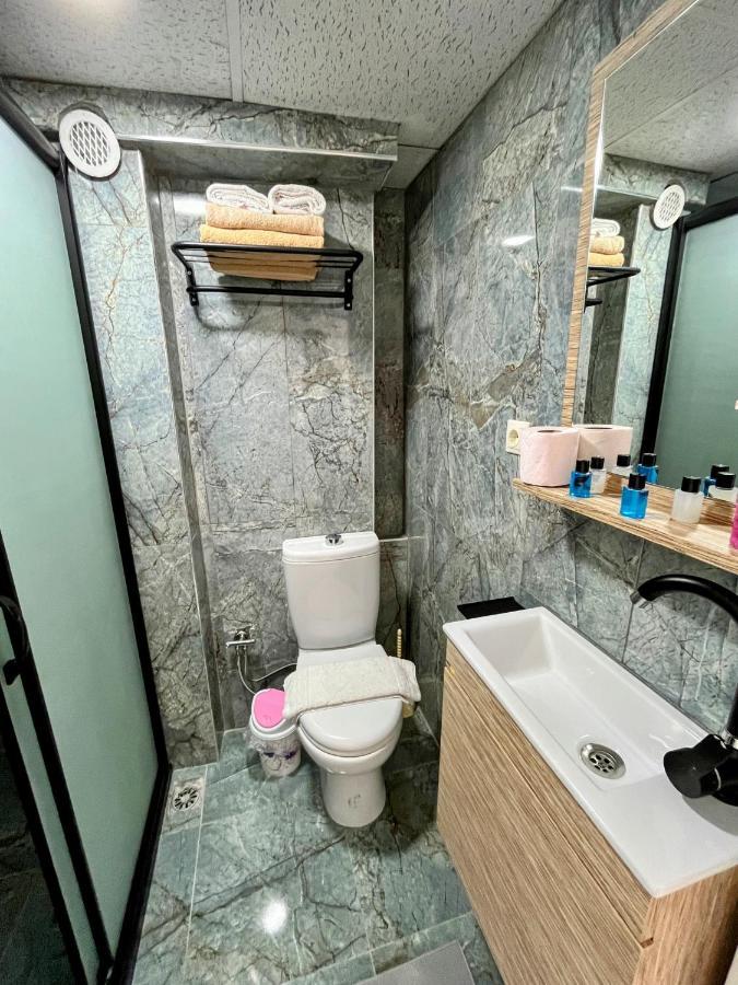 Pembe Hotel Istanboel Buitenkant foto