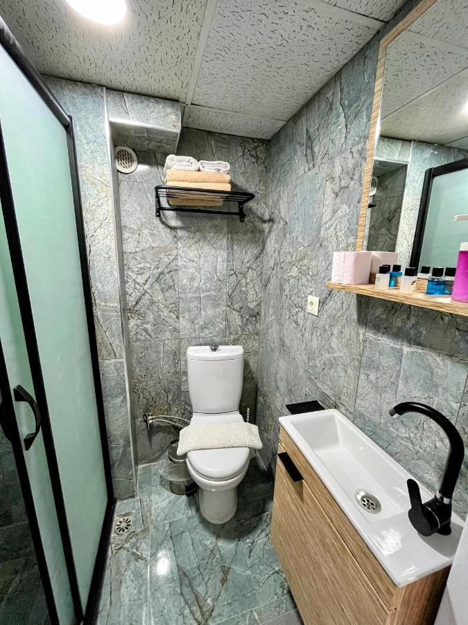Pembe Hotel Istanboel Buitenkant foto